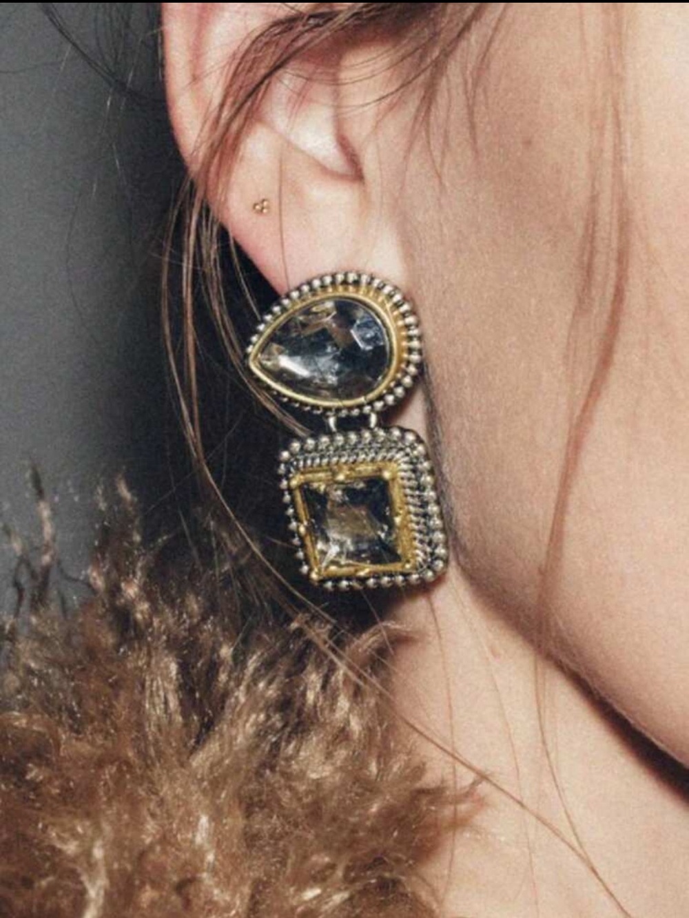 Vintage Manor Crystal Drop Earrings